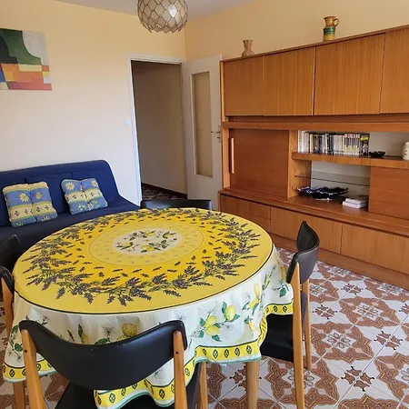 Vintage Vue 2p Appartement