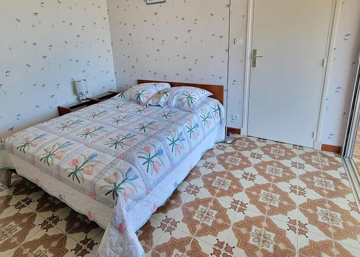 Bright Seafront Fréjus